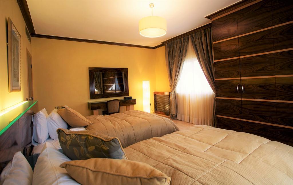 Lahoya Suites Бейрут Экстерьер фото