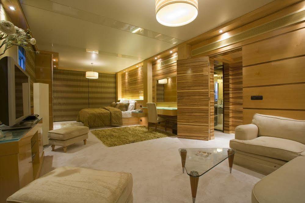 Lahoya Suites Бейрут Экстерьер фото