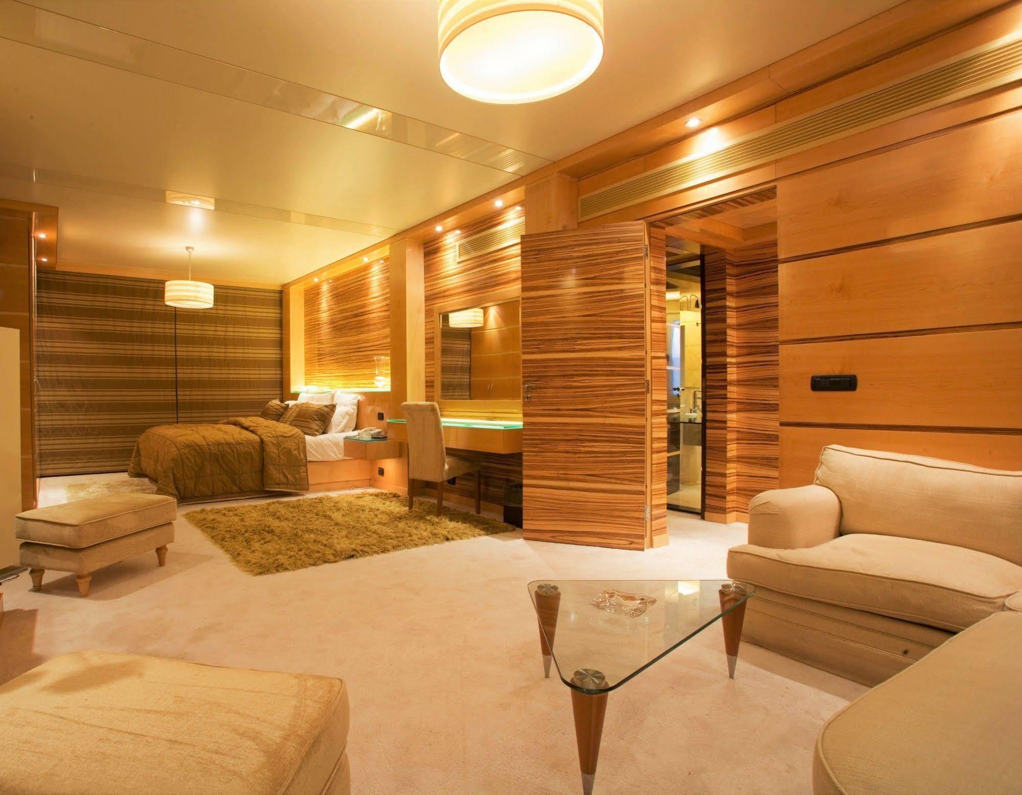 Lahoya Suites Бейрут Экстерьер фото