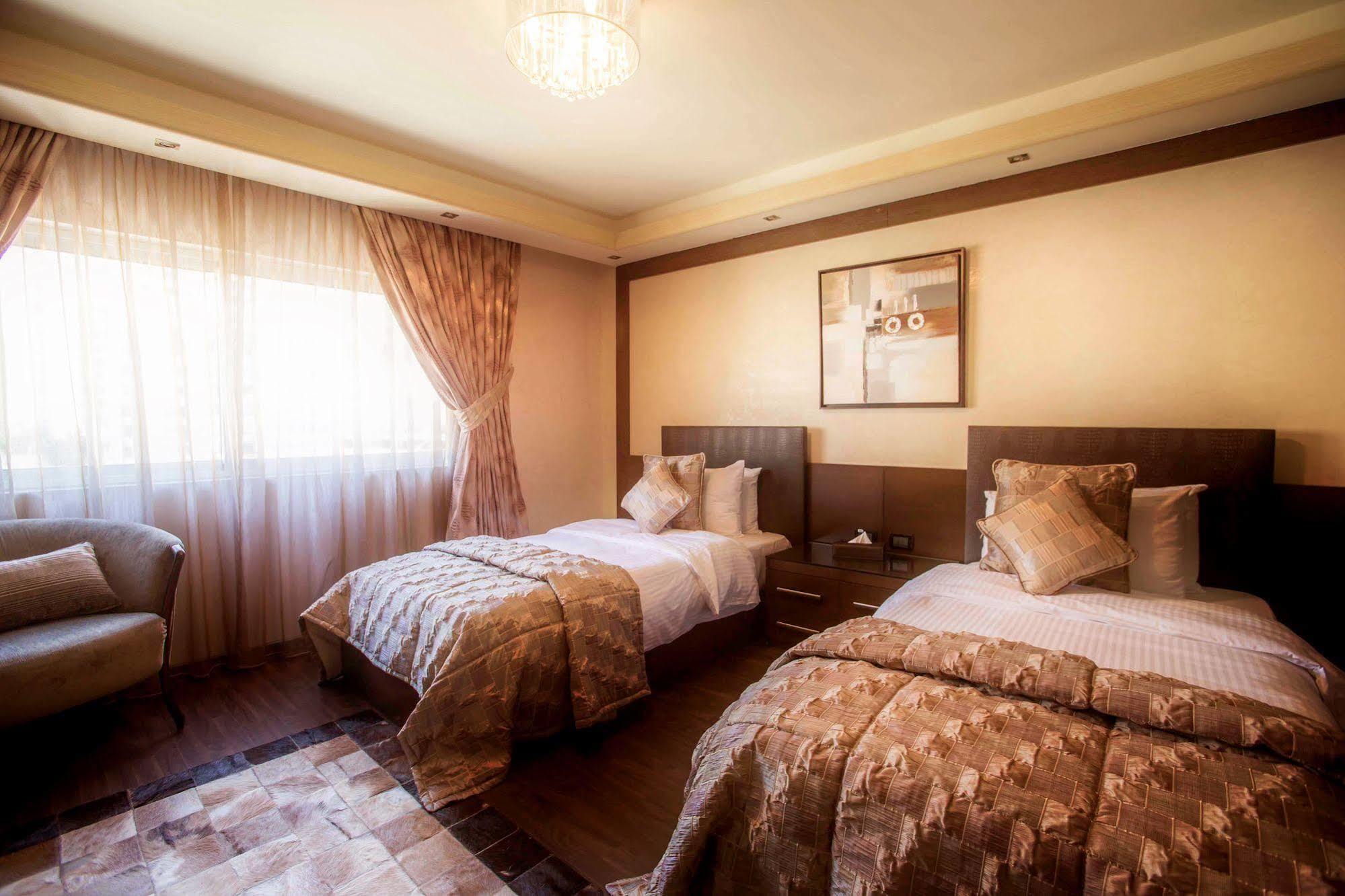 Lahoya Suites Бейрут Экстерьер фото