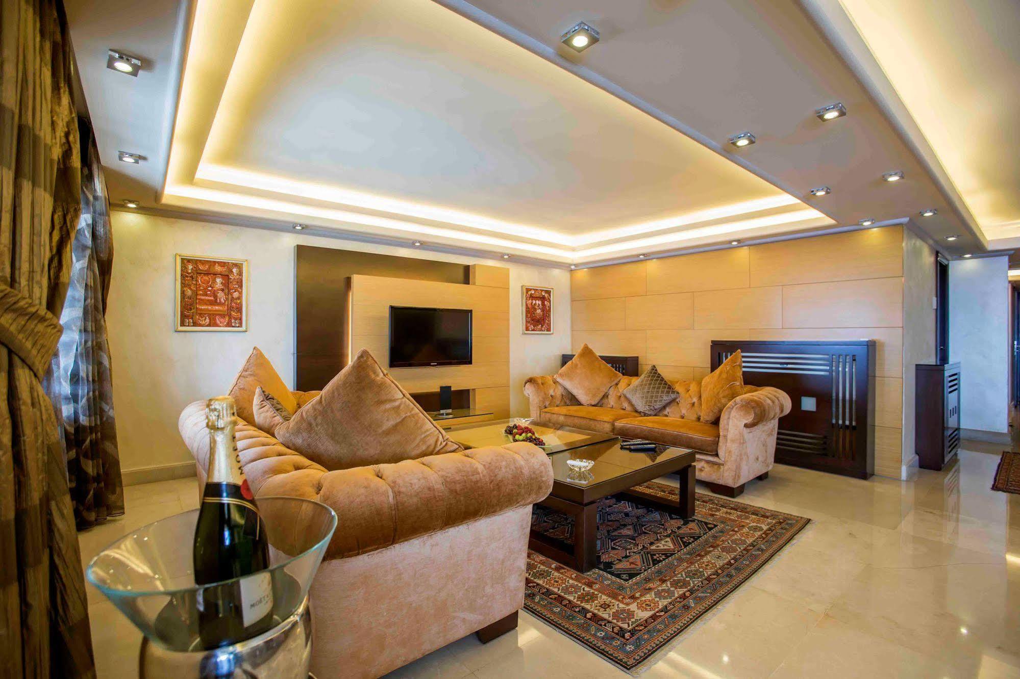 Lahoya Suites Бейрут Экстерьер фото